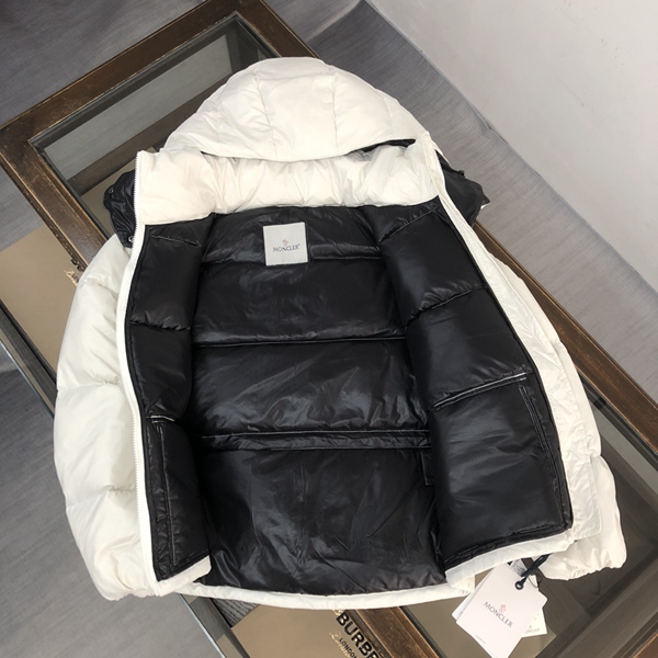 ハイクオリティダウンジャケット角部分ディテール